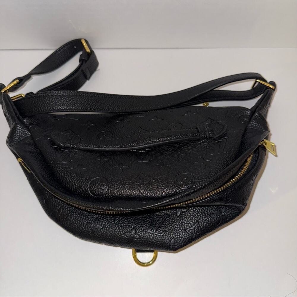 LV black leather monogrammed bum bag with gold embossed hardware - Picture 3 of 6